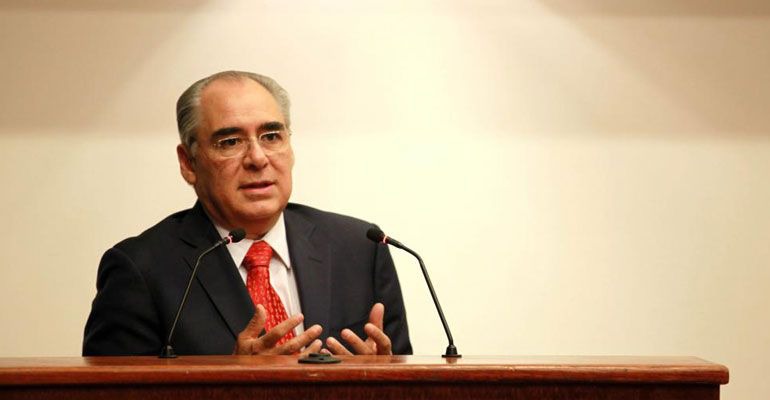Ministro se disculpa por dichos sobre discapacidad