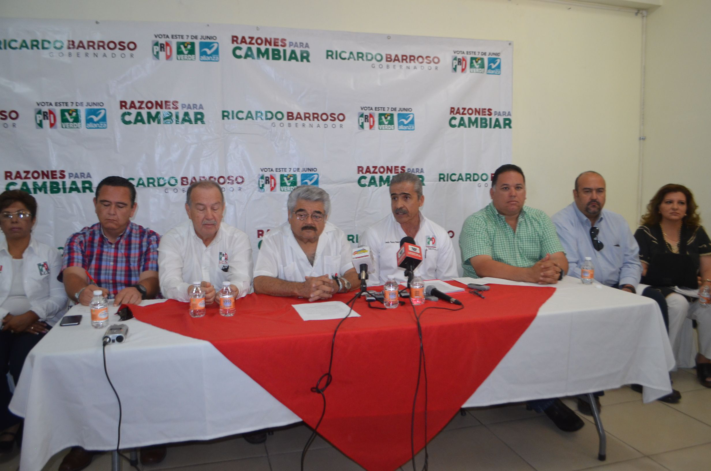 Evidencia el PRI intensa labor de espionaje telefónico en esta campaña Evidencia el PRI intensa labor de espionaje telefónico en esta campaña