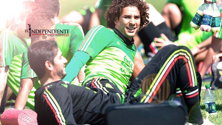 Corona respeta el lugar de Ochoa en el Tricolor