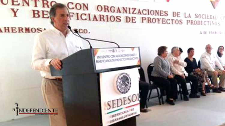 Meade descarta recorte en programas sociales