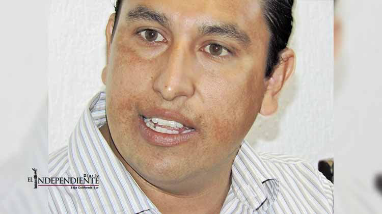 Podría llamarse a comparecer a funcionarios, advierte regidor Savin Ruiz