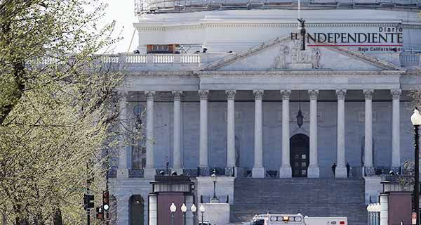 Tiroteo en el Capitolio de EU deja un policía herido; cae el agresor