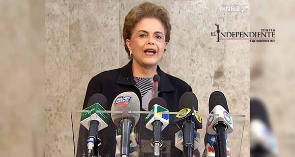 'Jamás renunciaré', Rousseff responde a diario que exige dimisión
