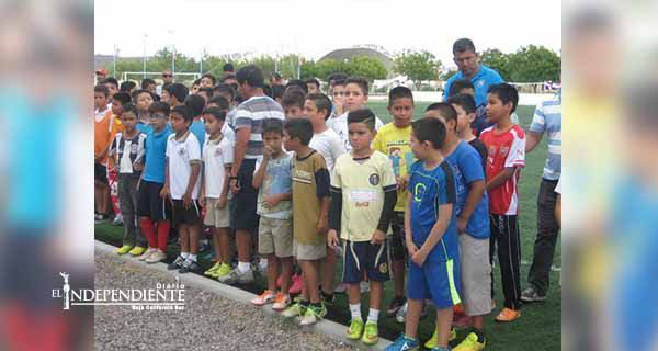 Inauguran el Torneo Futbolito Bimbo en La Paz
