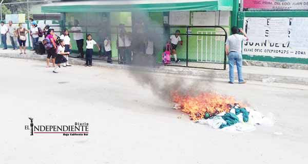 Utilizan a niños para exigir liberación de maestros