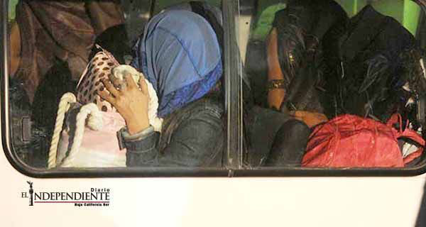 Caen padre e hija que 'organizaban' servicios sexuales por Internet, les dan 22 años de prisión