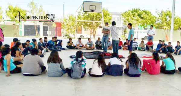 Jóvenes muestran hartazgo por la política y los gobernantes