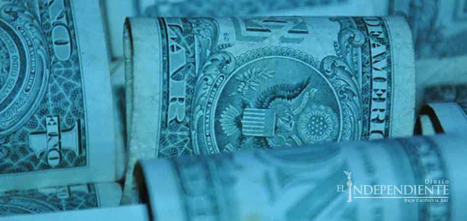 Dólar se vende a 21.80 pesos al cierre, marca nuevo máximo