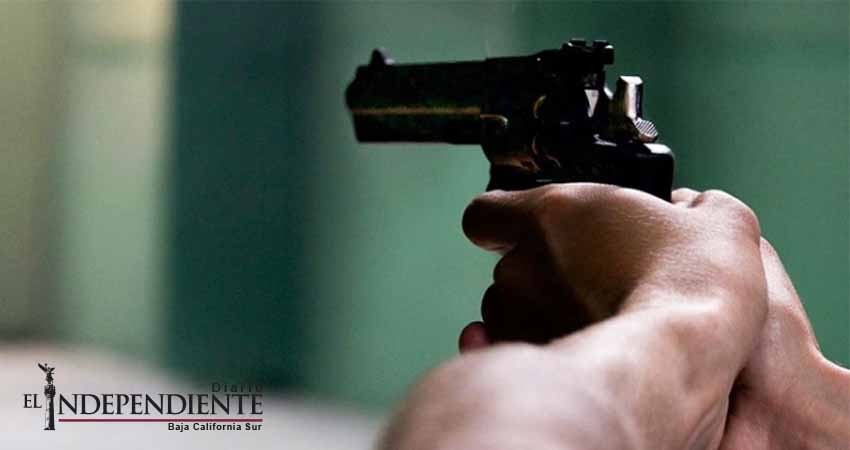 Hallan a joven que amenaza con tiroteo en prepa; no lo detienen