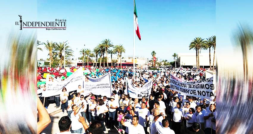 Estallan manifestaciones ante cancelación histórica del desfile del 1 de Mayo