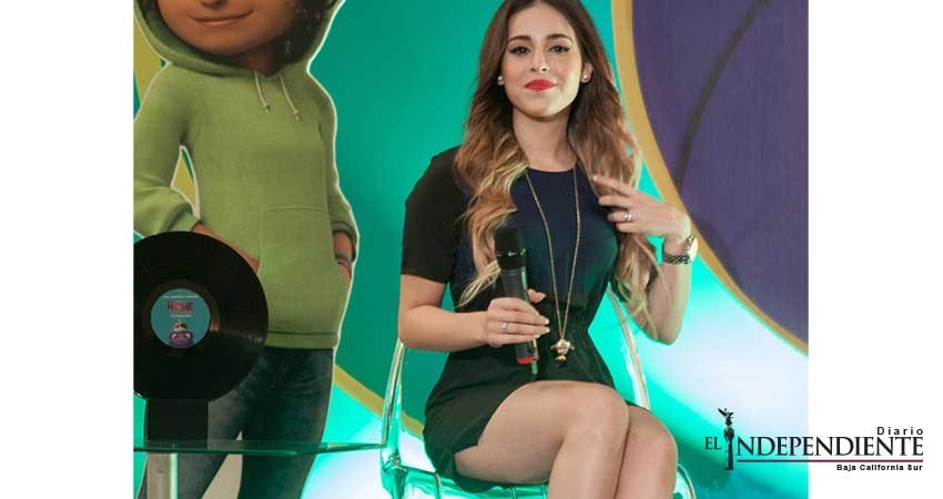 Roban iPhone X a Danna Paola; desesperada ofrece recompensa