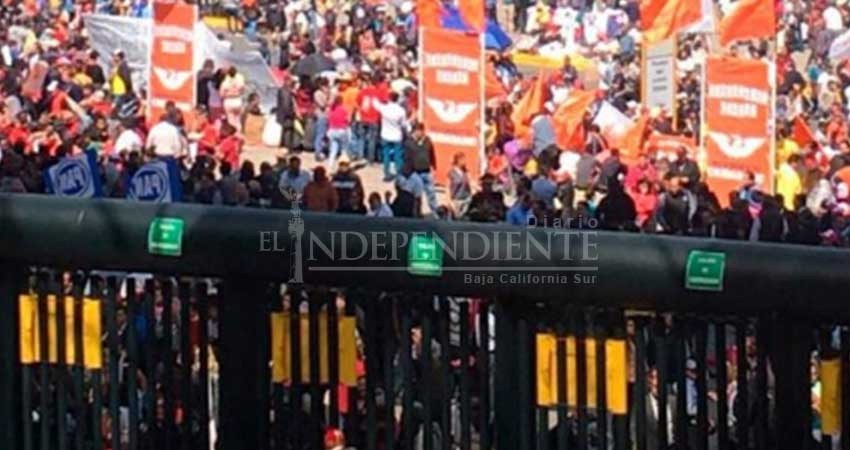 Toma de protesta de Anaya reúne, pero no une a PAN y PRD