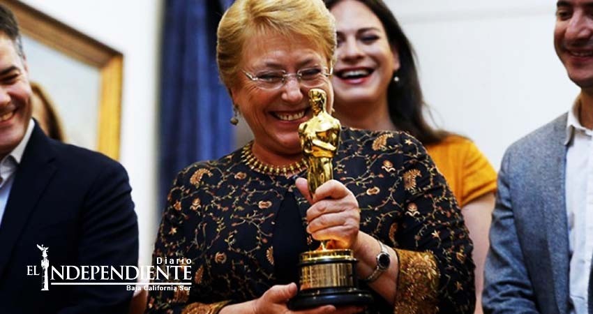 Bachelet recibe en Chile a ganadores del Oscar