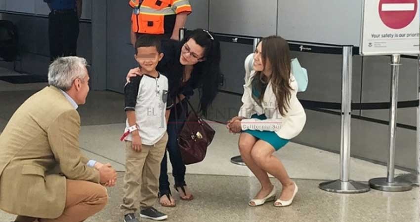 Corte de EU ordena acelerar reunión de padres y niños migrantes