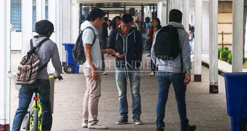 Lanza IPN nuevo programa de becas para evitar la deserción escolar