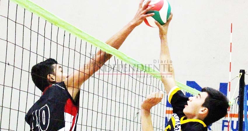 Capacitaran a entrenadores de voleibol en La Paz