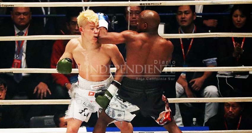 El show de Mayweather: horas de retraso, burlas y KO fácil