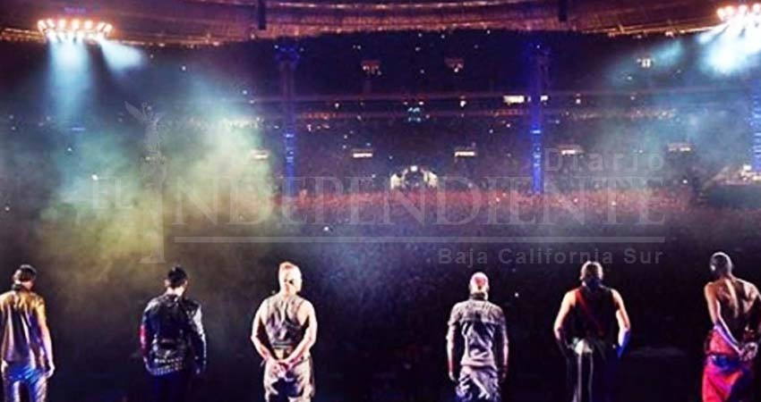 Integrantes de Rammstein se besan durante concierto en Rusia para protestar