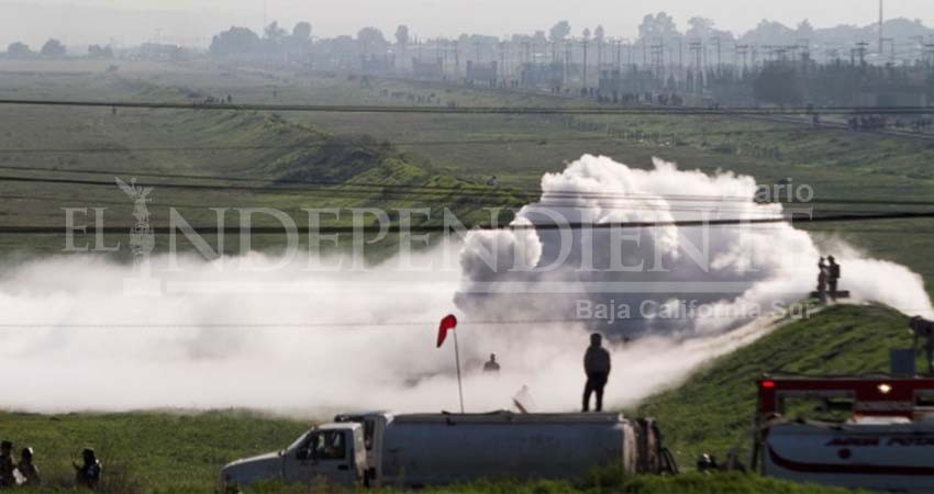 Pemex trabaja con 'cortinas de agua' para evitar explosión en Nextlalpan