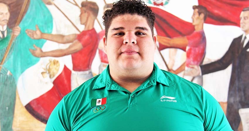 Viaja Raúl Manríquez a China