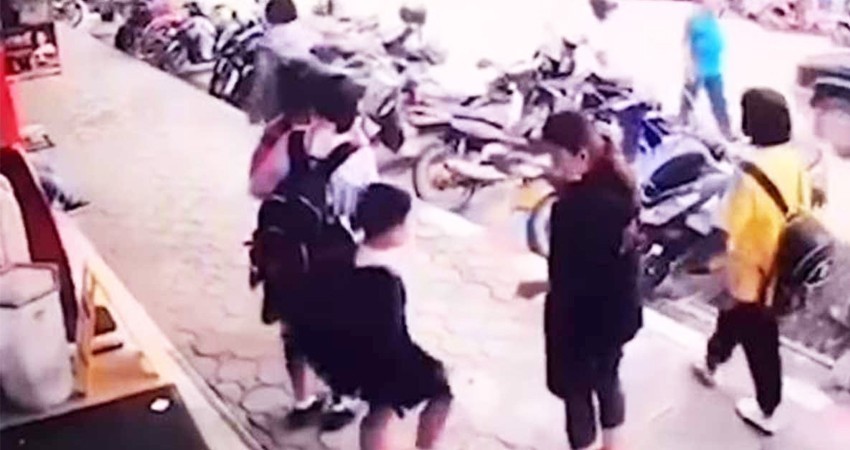 Mujer sufre descarga eléctrica; le cayó un cable de alta tensión