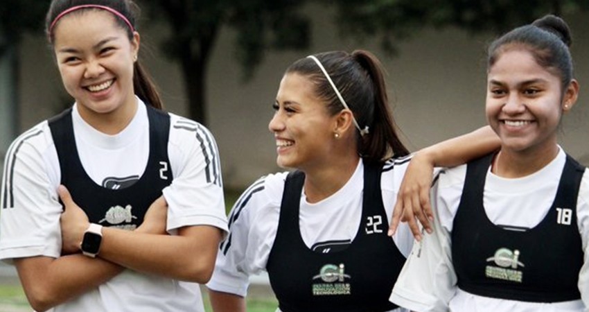 FIFA establece una baja temporal por maternidad para las futbolistas