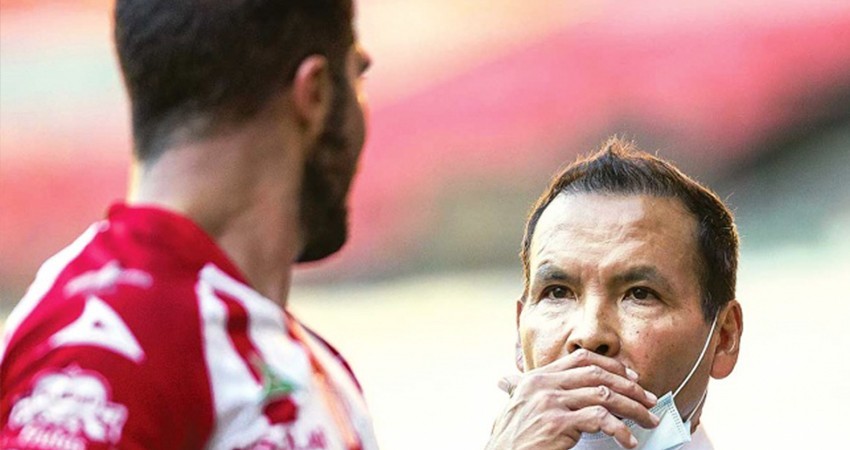 Rival incómodo; lo platica el Profe Cruz