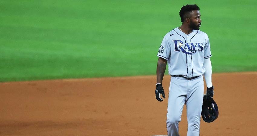 El estelar jardinero cubano Randy Arozarena, detenido en Yucatán