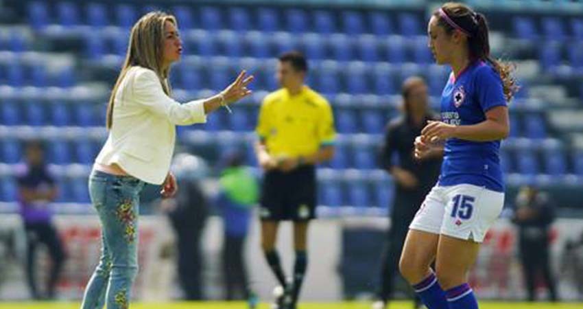 Con seis entrenadoras y cinco directoras deportivas comienza la Liga Mx Femenil