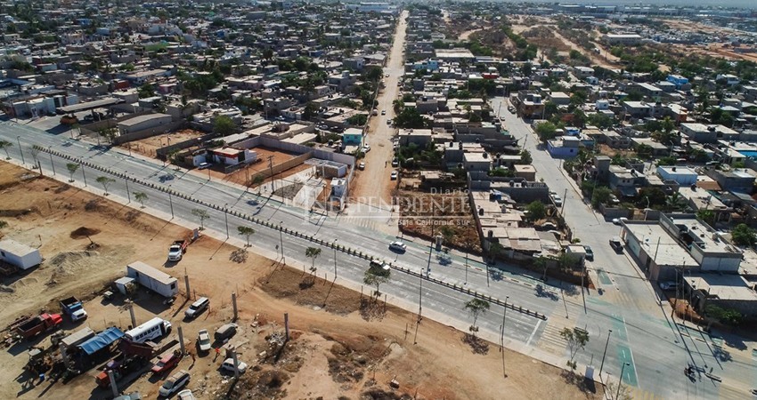 Presume Román Meyer obra inconclusa de Calle Tamaral