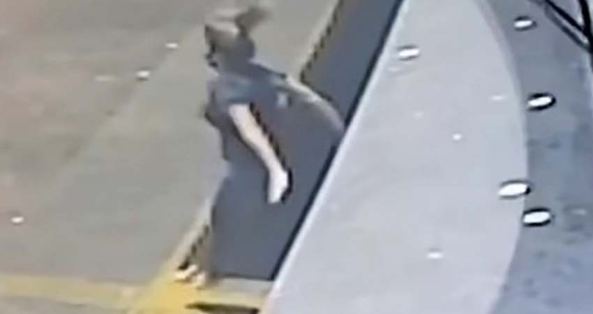 Mujer salta de edificio para escapar de violador, era su única opción