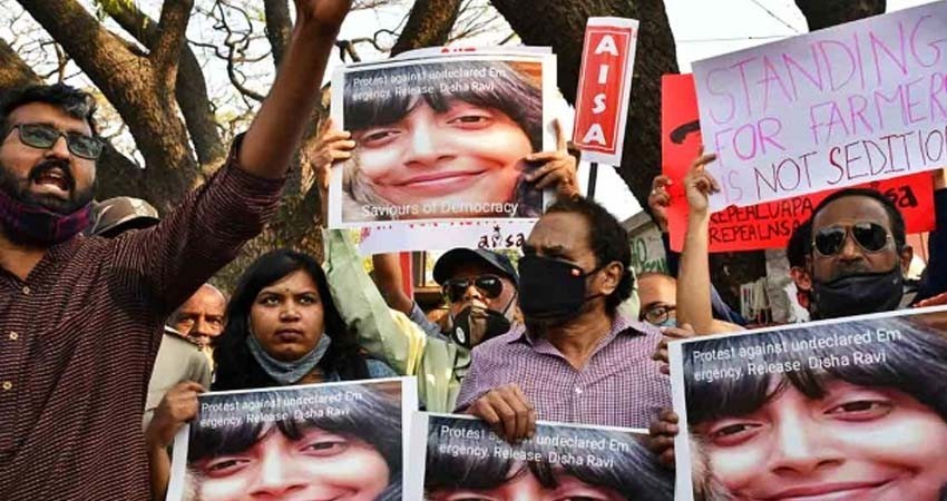 Arrestan en India a joven activista que contactó a Greta Thunberg