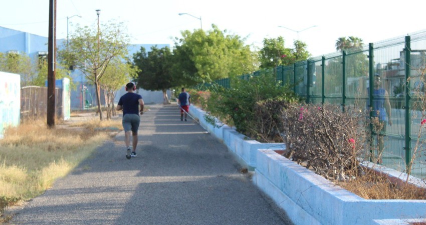 Reabre INSUDE andadores para ejercicio físico