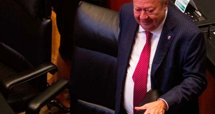 ‘Por su voluntad y un exhorto’, Deschamps renuncia a Pemex