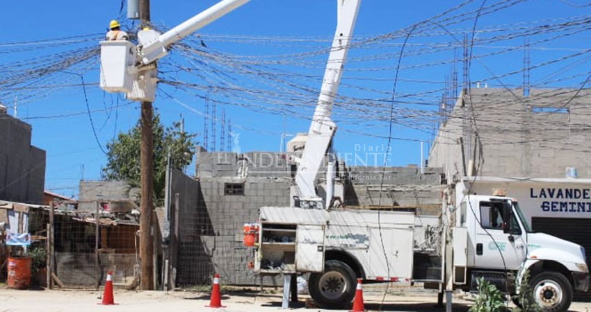 Denuncian vecinos de Caribe Bajo falta de energía eléctrica