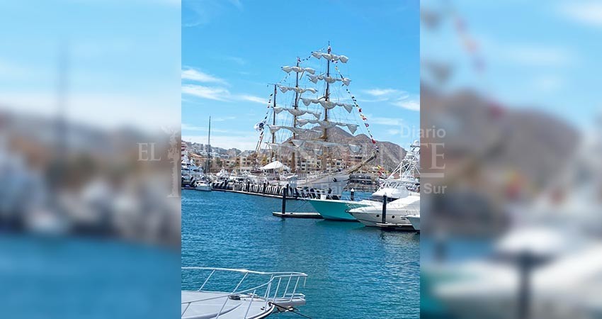 Se va el Buque “Cuauhtémoc” de Los Cabos