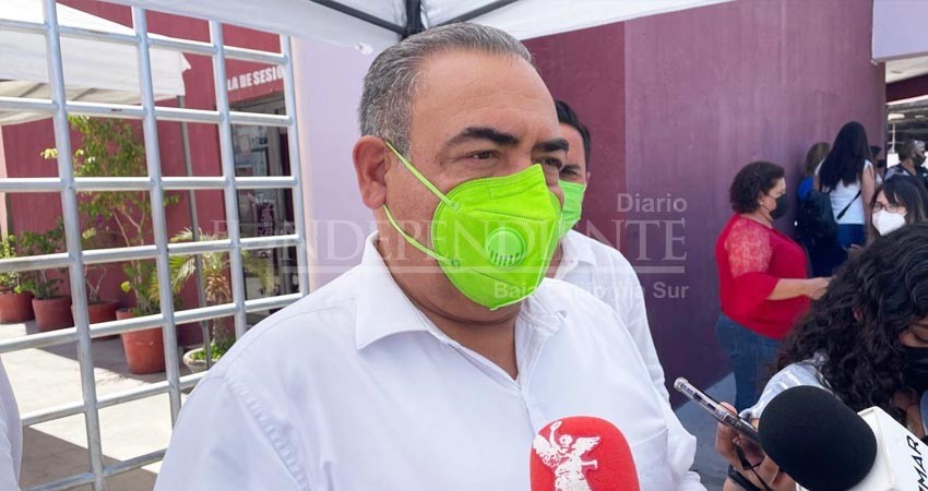 Otorga IEE candidatura a Carlos "Chaky" Van Wormer