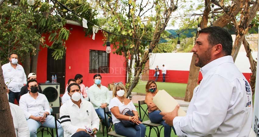 Mejoraremos las condiciones de vida de los trabajadores del sector turístico: Ricardo Barroso