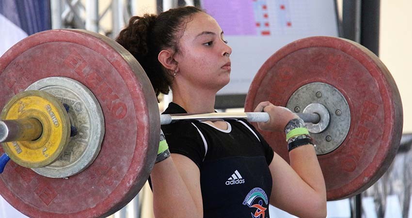 Adelantan el regional de levantamiento de pesas