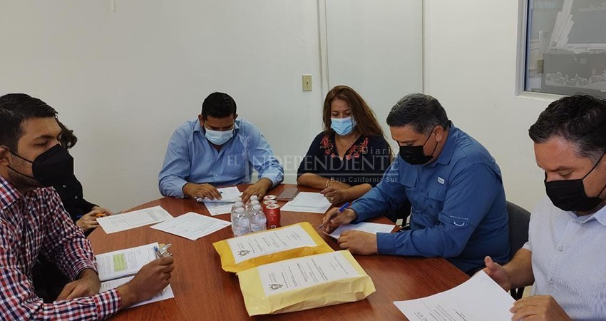 Analizan propuestas para construir el refugio de mujeres víctimas de violencia en La Paz