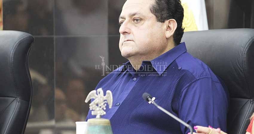 En un día, Mendoza Davis vetó 30 decretos del Congreso del Estado