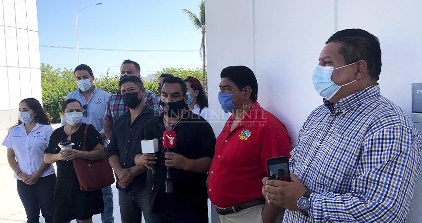 Hoteleros y operadores turísticos piden apertura de playas: inician las cancelaciones