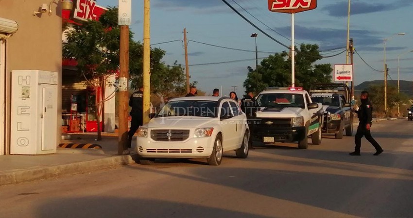 Dinero y cigarros se lleva asaltante de un TKT Six