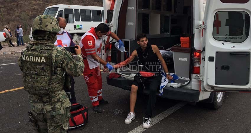 Lesionado tras chocar contra camión que transportaba personal