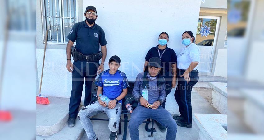 Rescata protección civil a dos jóvenes extraviados desde el viernes en el vizcaíno