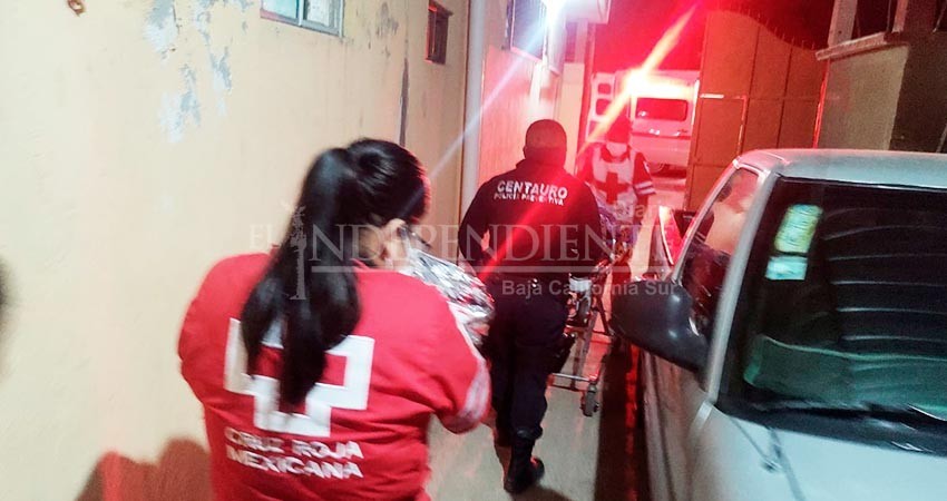 Policías municipales ayudan a  mujer en situación de parto