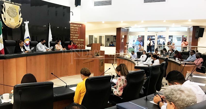 Lamentable escándalo entre legisladores del Congreso por Parlamento de Mujeres