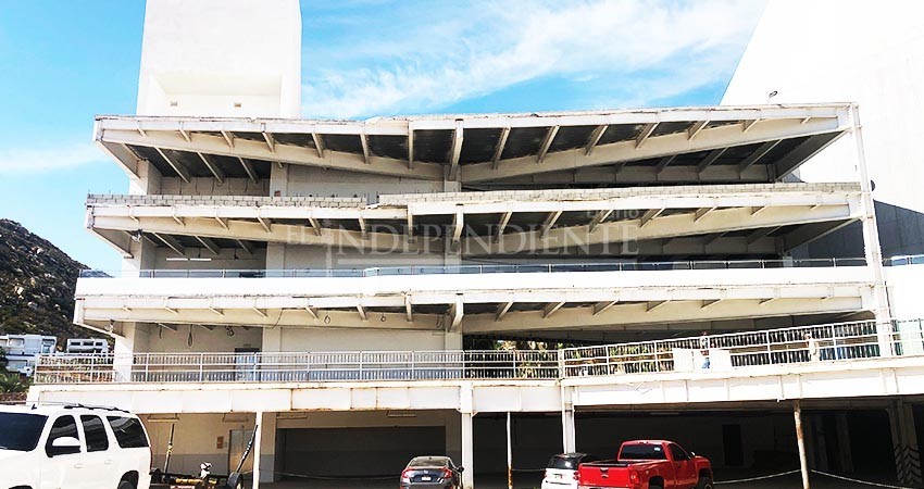 Desconocen en Los Cabos 10 mdp anuales que genera el estacionamiento del Pabellón Cultural
