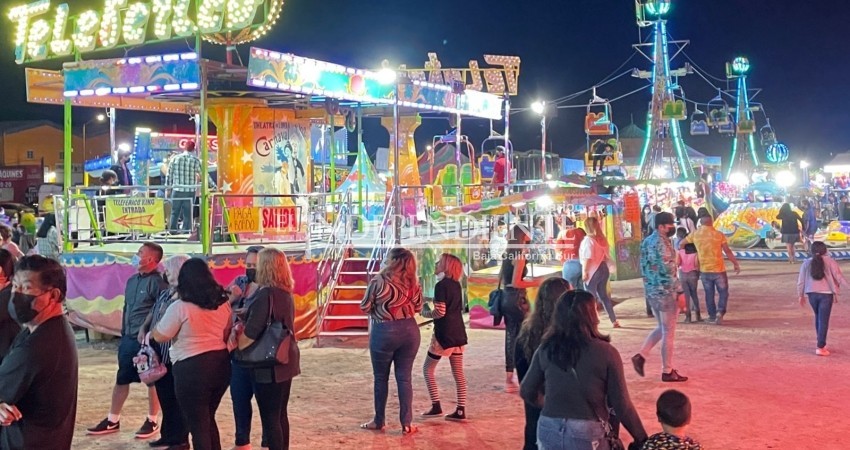 Joven de 15 años lastimado tras caer de un juego mecanico en La Paz