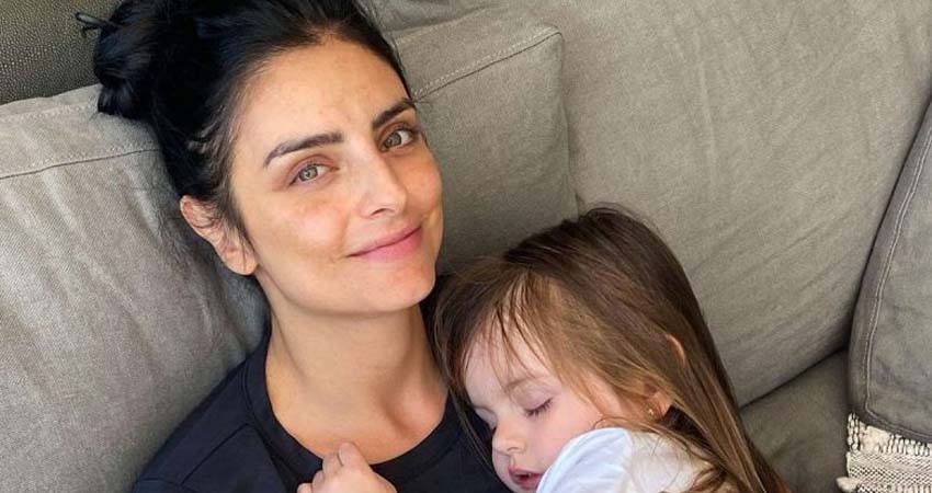 Aislinn Derbez revela que ella y Kailani tuvieron covid-19: me tumbó dos semanas